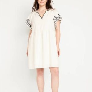 Old Navy ivory white Dress with Black embroidered Trim Size XL 100% cotton